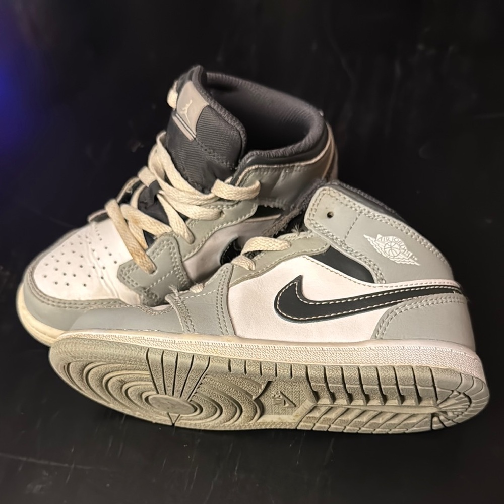 Jordan 1 Gray and White Mid-Top Sneakers with Enhanced Comfort